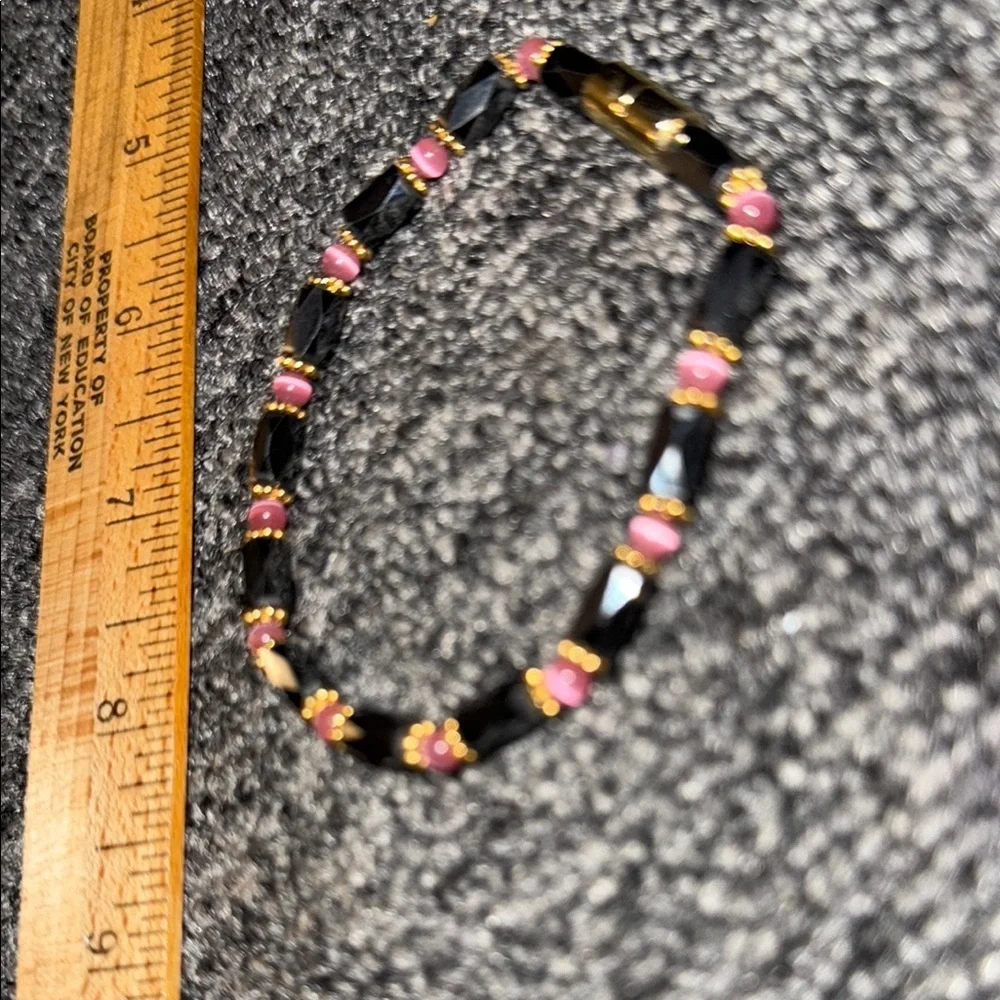 Magnet Black and Pink Beaded Bracelet